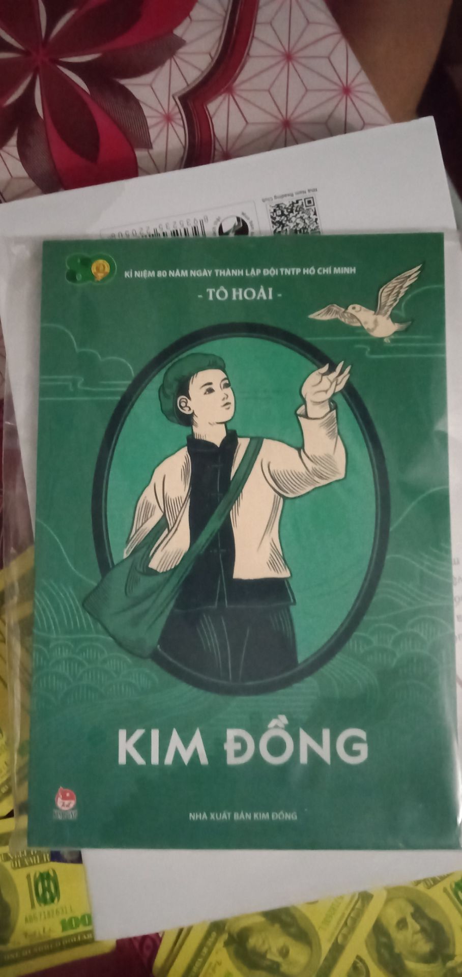 do trời mưa nên bị ướt sách, đóng gói sơ sài. Qua đợt này chắc say bye tiki🙏🏻