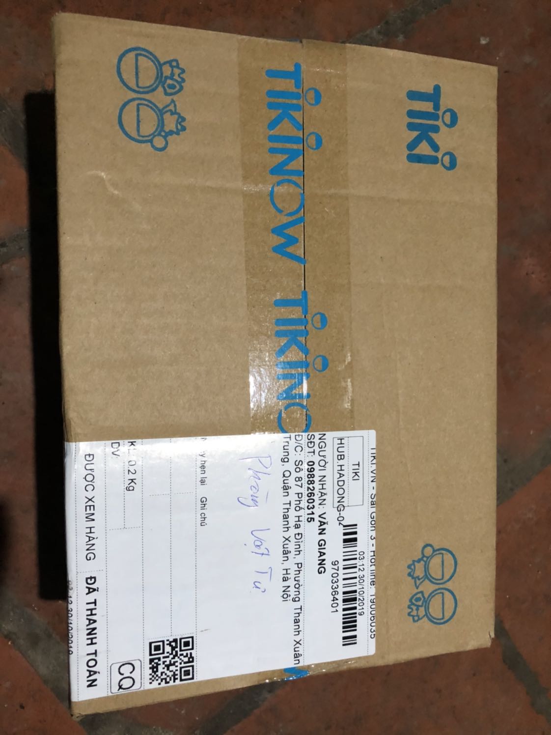 Trước dùng nước rửa xe chỉ có tác dụng làm sạch, nay dùng thêm hỗn hợp có thành phần tạo bóng thấy tốt hơn trước. Nhưng muốn bóng hơn thì phải mua thêm hộp tạo bong riêng.