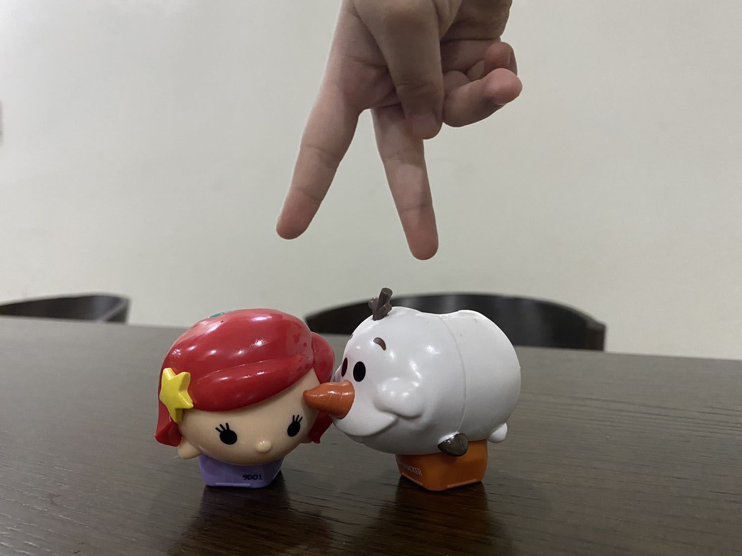 Dễ thương, hàng chắc chắn. Olaf vị chocolate mint khá dễ thương và mát nhẹ.