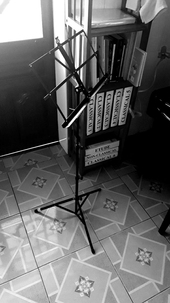 Ổn đó mọi người.  Điểm cộng là khả năng "biến hình" nhỏ gọn, dễ mang đi xa.