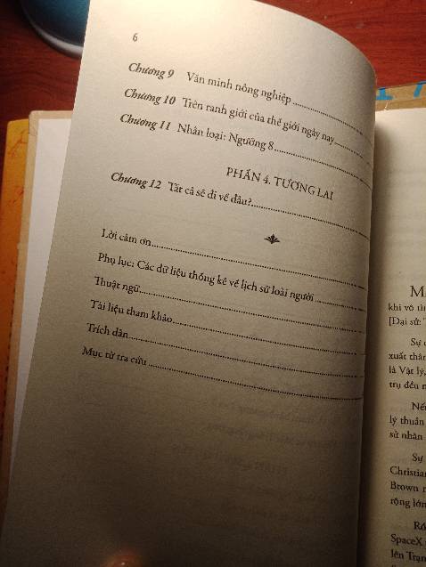 hình thức mới lạ, bìa cứng đẹp!!!^.^😊😃nội dung hay và thú vị