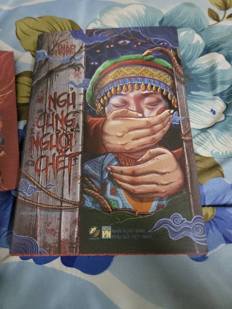 Giao hàng 2 giờ nên thời gian giao hàng thì không Bàn tới rồi chắc trời mưa hay sao á mà đóng gói kỹ lắm cốt truyện hay nha ủng hộ truyện ma Việt Nam