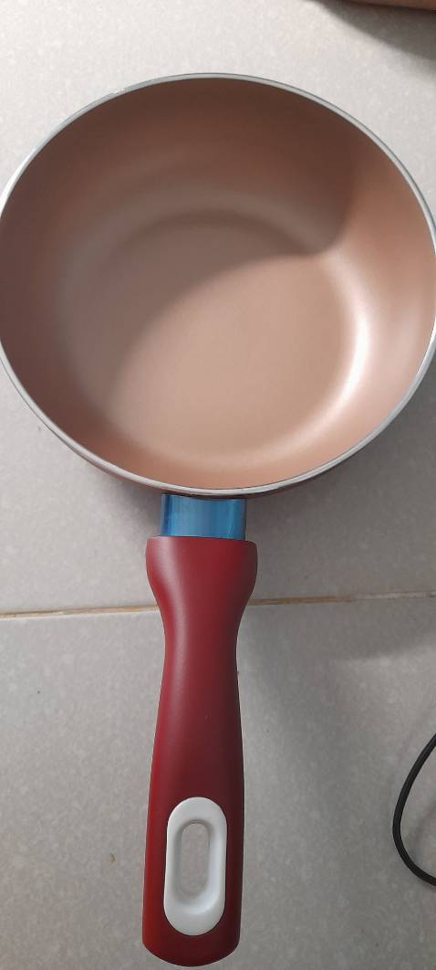 Chảo chất lượng tốt, xài bếp từ nhạy, có đầy đủ quà tặng kèm theo, nói chung rẻ so với chất lượng sản phẩm, nên mua, chống dính tốt, rất ưng ý, đánh giá sản phẩm 5 sao, mọi người cân nhắc nên mua sản phẩm nhé, 
Đây k phải bài đánh giá PR