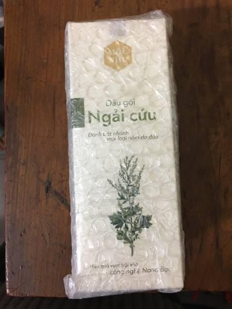 Mình mua lại lần 2 r nè, bố mình gội hết gàu á. Chai serum mua combo lần trước vẫn còn nên bữa nay mua dầu gội riêng thôi.