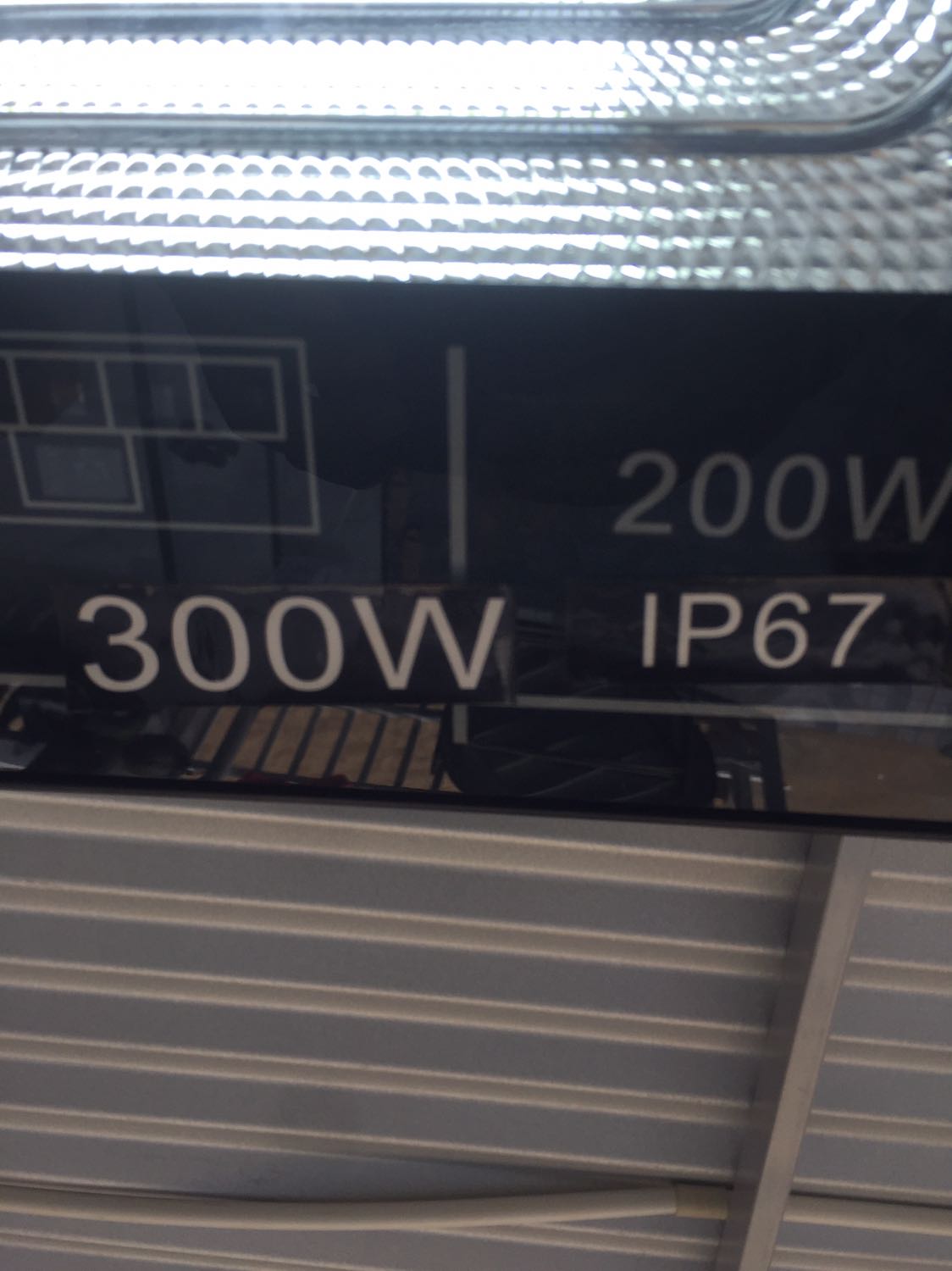 *** đảo, mua 300w gửi 200w. Làm ăn của *** má