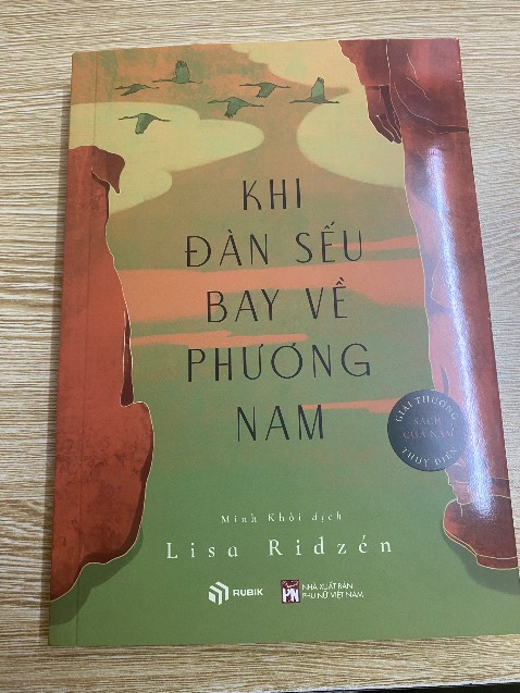Sách mới tinh, giá sale tương đối tốt