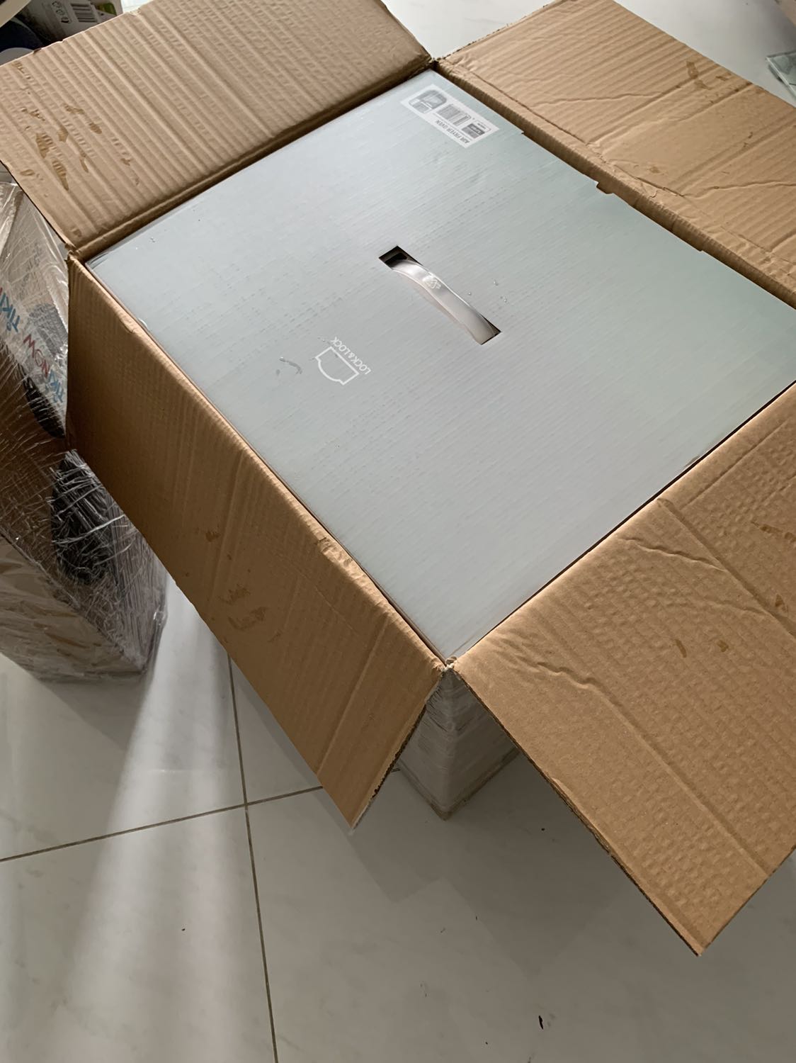 Chất, giao hàng cực nhanh,  đóng gói kỹ. Hàng mới 100%, không có vết xước như một số đợt giao trước. Nhiệt độ khá đúng. Mn nhớ coi hd vì chỉ có cài thòi gian hoăc nhiệt độ, nếu không thì chọn loại thưc phẩm, đang nướng mà đổi nhiệt độ hay thòi gian thì cẩn thận nó làm lại từ đâu khác đó nha ?