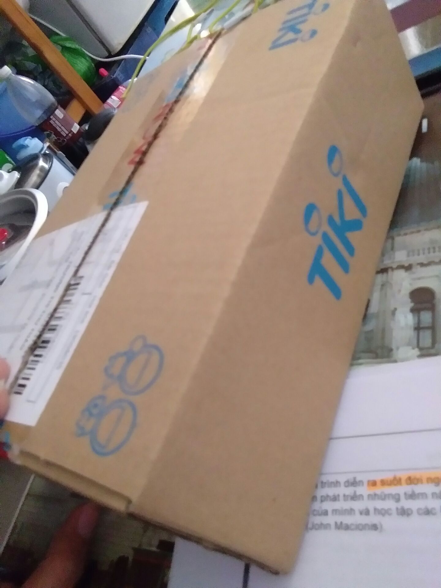 giao hàng nhanh,  đúng mẫu,  có cái kéo khóa hơi khó nhưng cà sáp là oke.