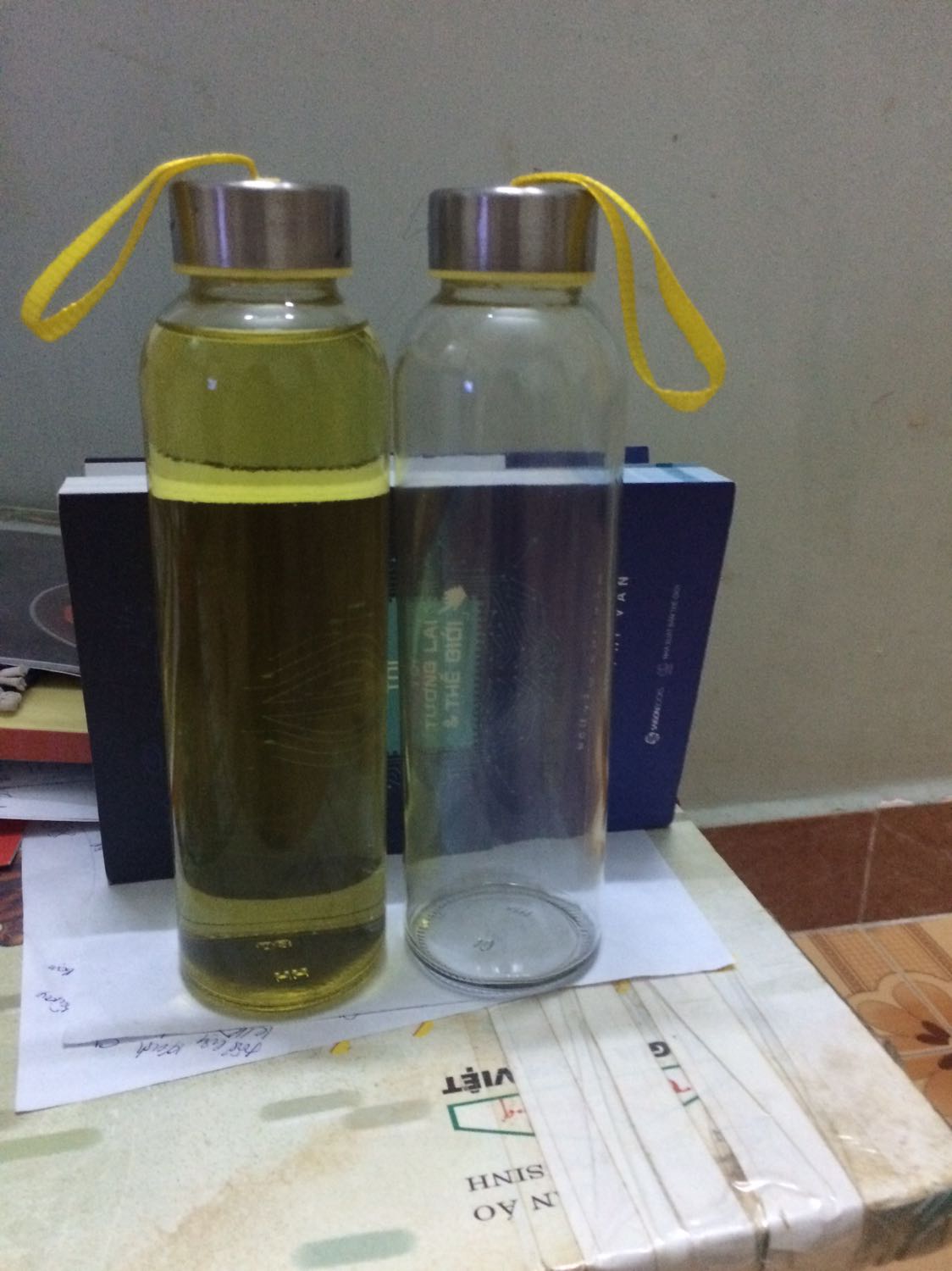 Co vai cho cuoc nhe tren nao chau Nhung Hang nay gia nay la ok nha. Moi mua thu hang xach tay Nhuy Hoa Nghe Tay, roi ngam bo vo binh, nhin 2 binh rat lung linh. 
Cam Giac tu hai Long Khi mua duoc San Pham nay!