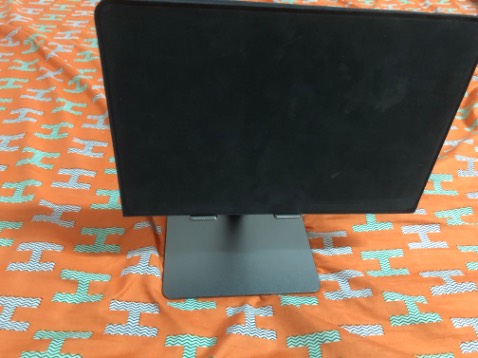 Chất liệu như mô tả, sử dụng rất hài lòng, giá đỡ chắc chặn ko bị trượt lật khi sd