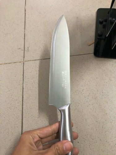 ban đầu đặt hàng với giá như này mà tận 5 món mình cũng hơi nghi ngờ. nhưng nhận đc hàng mình rất thích. dao chắc chắn mà săc nữa, 5 sao cho sp tốt