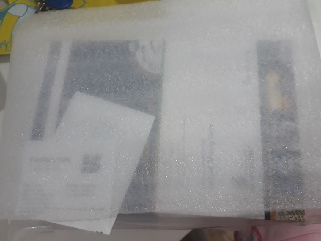 Hàng rất tốt, bao bọc rất kĩ và chất lượng luôn á nha mọi người. Mình mua mà thấy đã đồng tiền mình bỏ ra dễ sợ luôn á, mình đặt ở Fahasa được ngay dịp giảm giá luôn ship 14k giao tới quận 4 nữa là 417k ship qua VN post. Chú giao hàng siêu nhanh luôn mọi người, đặt tối hôm trước là sáng hôm sau chú gọi hỏi liền luôn. Rất đáng tiền và rất đáng đánh giá 5 sao luôn á nha mọi người suggest nên mua nha