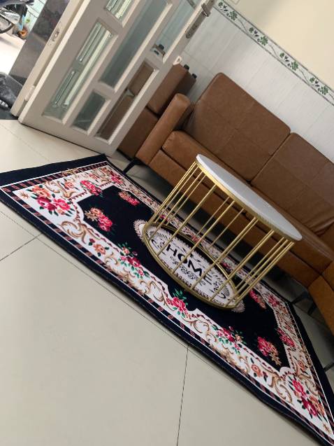 Rất ok, vừa vặn với bộ bàn ghế nhà mình, bỏ vào thấy sang hẳn