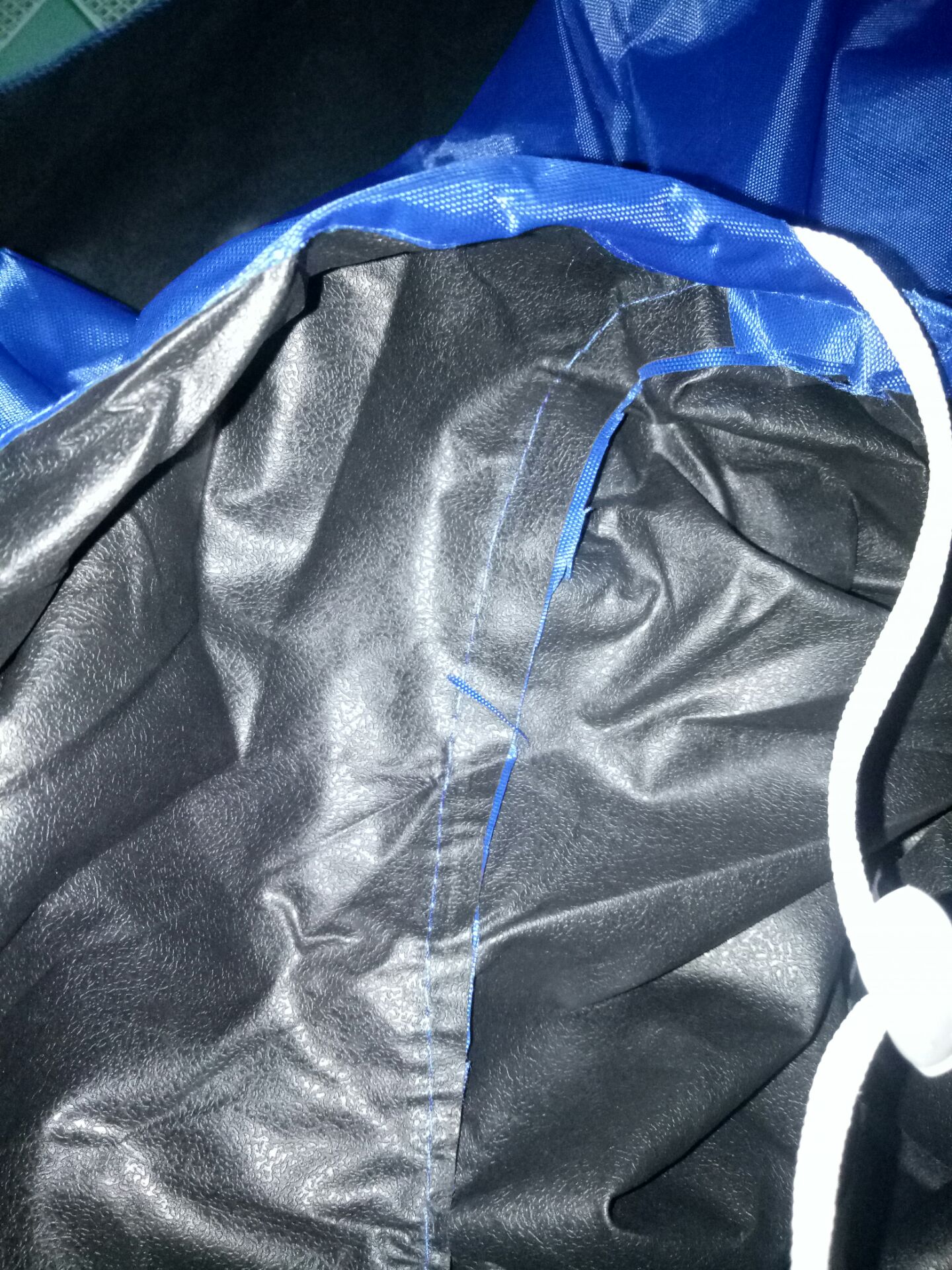 nhan hang 8ngay mới dc nhận.nhan hang roi thi bi lỗi quá nhieu chỗ.shop cho đổi hang lai thi ok.mong nhan dc hang chuẩn hơn