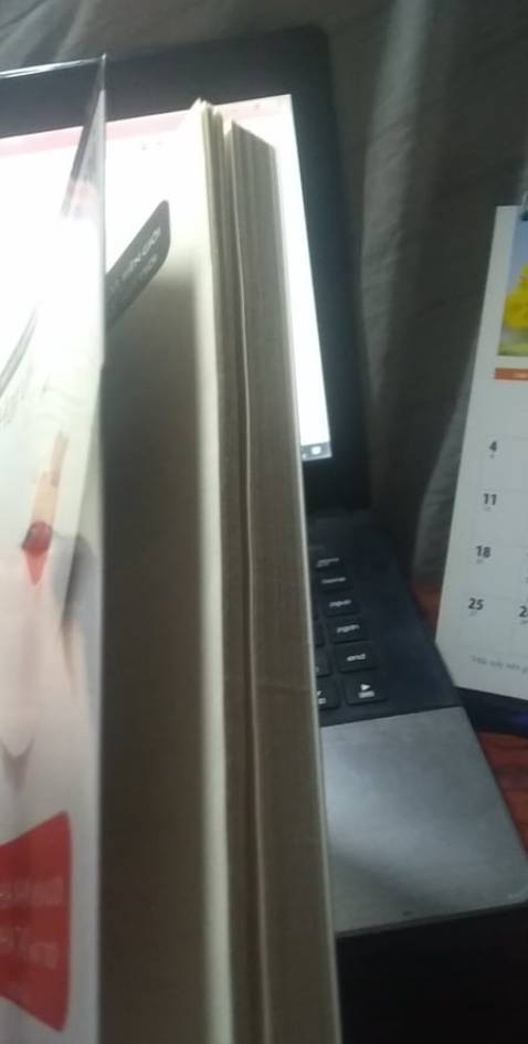 Tiki thì mình cũng biết chất lượng giao hàng ntn rồi nên mình cũng lo lắm, nm may mắn sách ko bị làm sao cả. Nội dung cuốn sách mình cũng chưa nắm rõ nm chỉ vừa mới đọc xong chương 3 là mình đã thấy hơi có "18+" :))). Nhưng sao thì cuốn sách vẫn có lời lẽ văn chương hay lắm