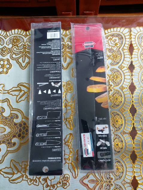 Dao mới tháng đầu rất bén, tháng sau hơi bén và hiện nay hết bén.