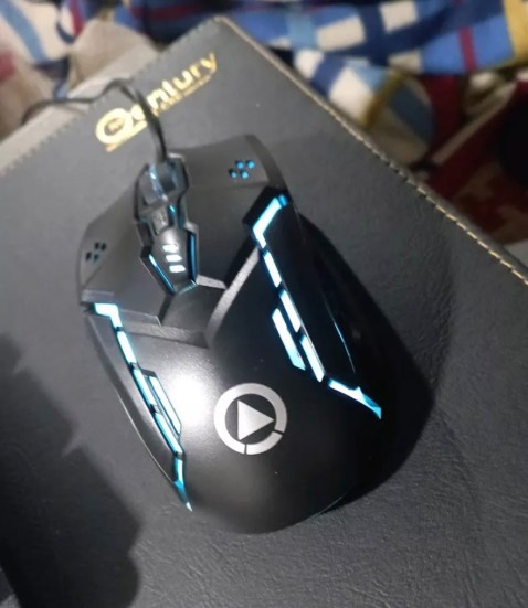 Chuột rất ưng ý, không hề bị lỗi, lại còn rất mượt và êm, đánh giá 5 sao