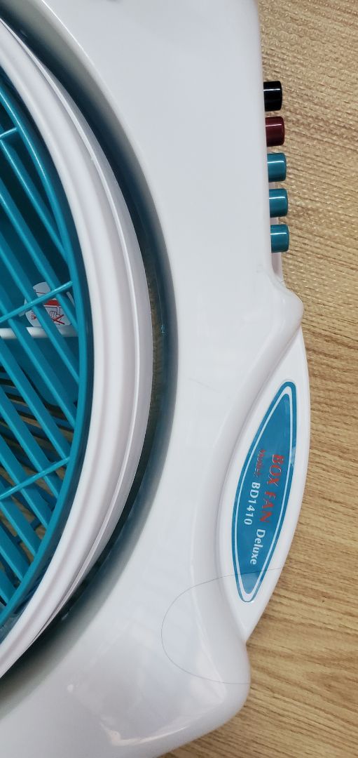 Quạt dùng ok, mạnh. Nhưng hàng giao trầy xướt nhiều quá, lười đổi nên dùng luôn. Quạt dùng ok, mạnh. Nhưng hàng giao trầy xướt nhiều quá, lười đổi nên dùng luôn.