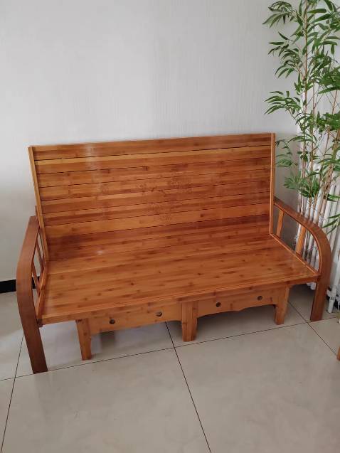 Kiểu dáng đẹp, thời trang, gỗ chắc không bị hơi mùi sơn, giao hàng nhanh lắm, shiper nhiệt tình giao tận nhà, cám ơn shop sẽ ủng hộ tiếp, 5 sao