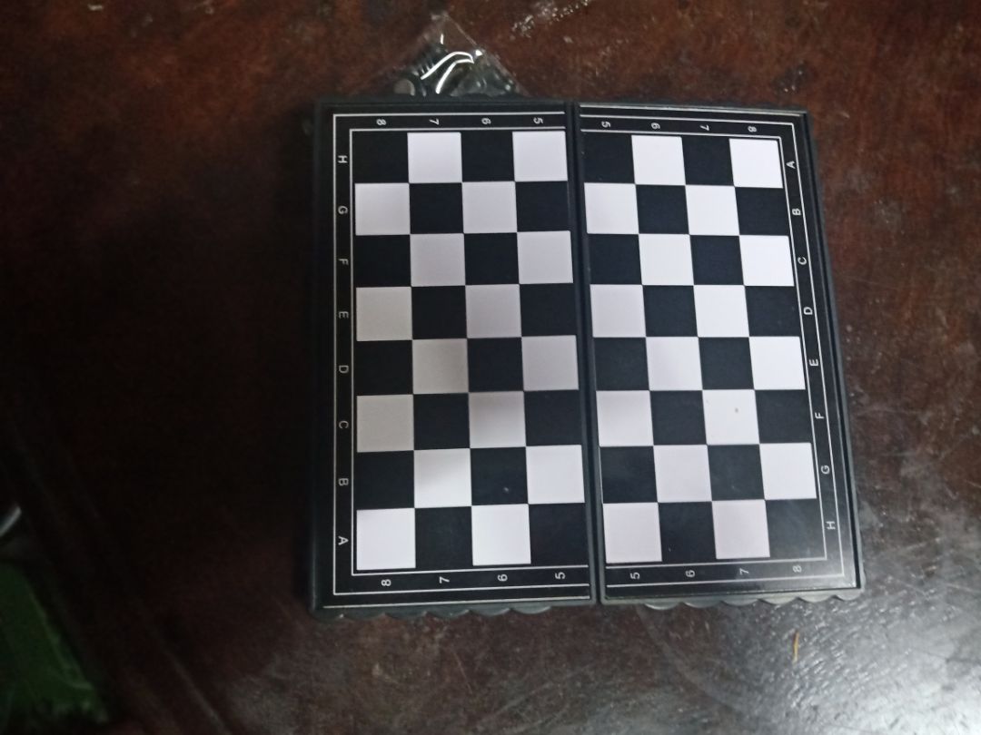 Hàng rất tốt nhưng cờ còn nhỏ quá !! Nên mn cho 4 sao thôi !