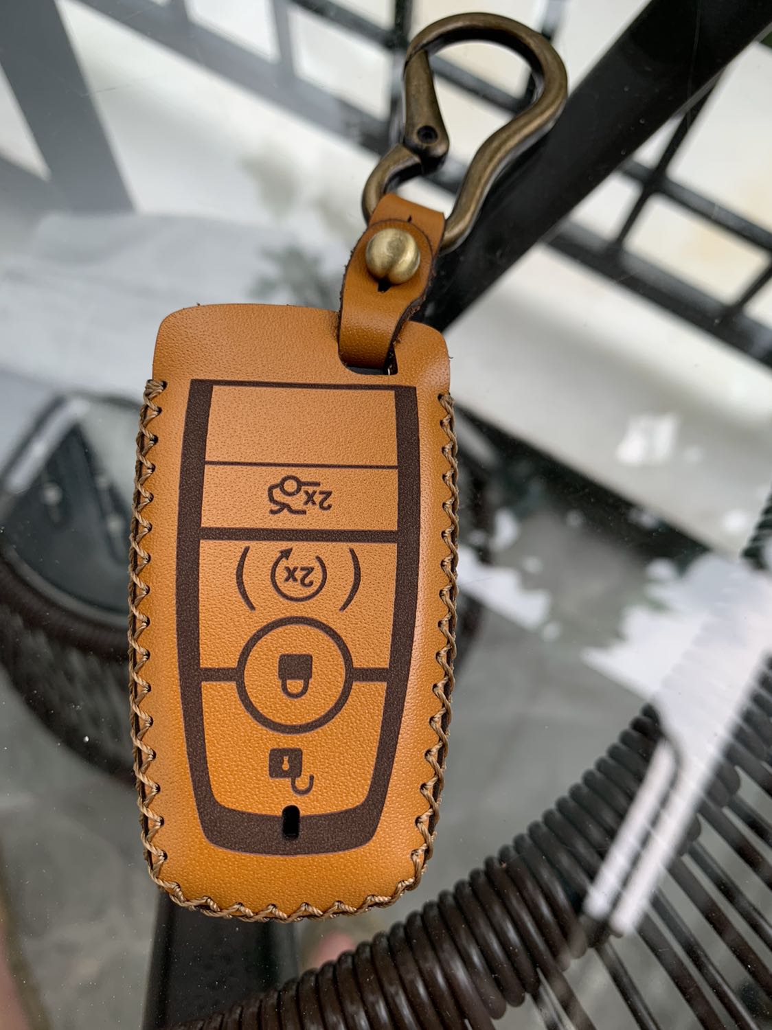 Rất hài lòng- khi cần lấy chìa cơ tất tiện lợi.