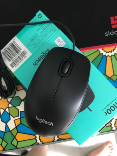 Nút bấm êm, chuột máy nhạy và mượt mà. 👍👍 thích cái cách đóng gói bằng giấy không dùng nilon của shop. Sẽ ủng hộ nhiều lần nữa.