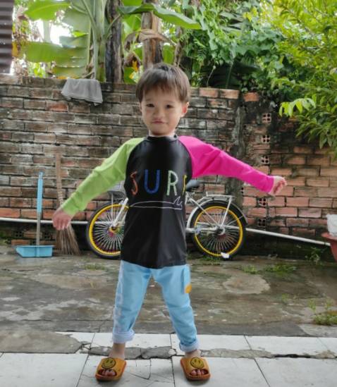 bộ đồ rất xinh, chất vải đẹp, size chuẩn miêu tả của TIKI. Sẽ mua ủng hộ sau.