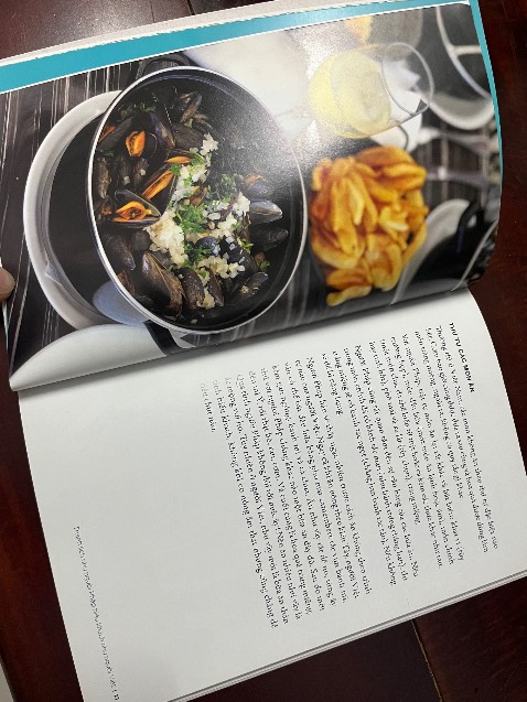 Giao nhanh, sách in mầu sắc rõ nét, giấy dày, nội dung viết dễ hiểu đơn giản và đời thường so sánh khác nhau giữa văn hóa Việt và Pháp. Gợi ý các bạn nên đọc.