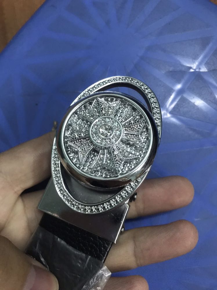 Sản phẩm còn đẹp hơn trên ảnh luôn ấy. Thấy có chút khác nhưng mà quá là đẹp luôn. Đẹp mê li luôn các ông ạ. Ko tin là sản phẩm rẻ thế.