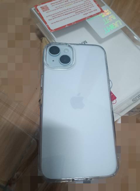 đẹp nha , khít với máy . sáng trưng luôn 👍🏻👍🏻 10 điểm , nhưng giao hơi chậm làm tui hơi buồn vì chờ ốp lâu 🤧