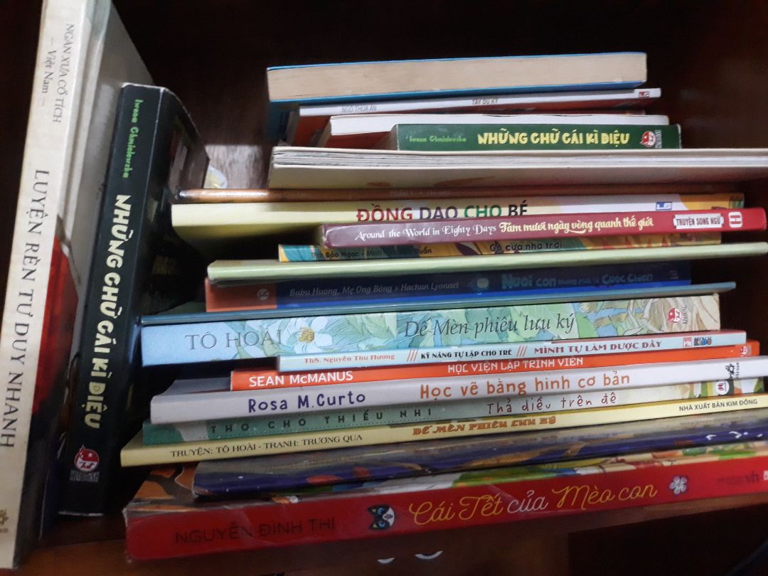 Câu chuyện hay, ý nghĩa và những góc nhìn khác về cuộc sống qua đôi mắt cô bé Zoe. Sự yêu thương của người bố đối với Zoe là tất cả. 

Cuốn sách hay dành cho trẻ từ 8 đến 15 tuổi.