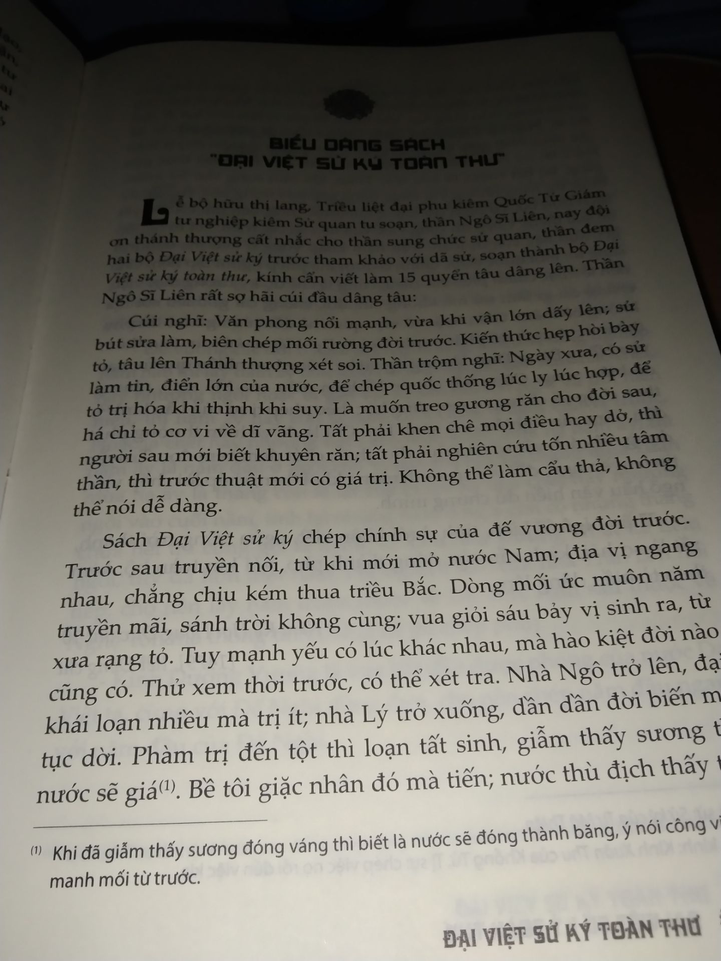 nội dung viết theo kiểu biên niên chép từ Kinh Dương Vương 2879 TCN đến Lê Gia Tôn 1675 tài liệu hay để tham khảo và nghiên cứu về lịch sử Việt Nam