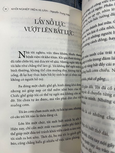 Một quyển sách rất cảm động và đầy ý nghĩa. Mình học hỏi dc rất nhiều từ câu chuyện của tác giả. Chuyện bé cà phê rất dễ thương. Rất đáng đọc.