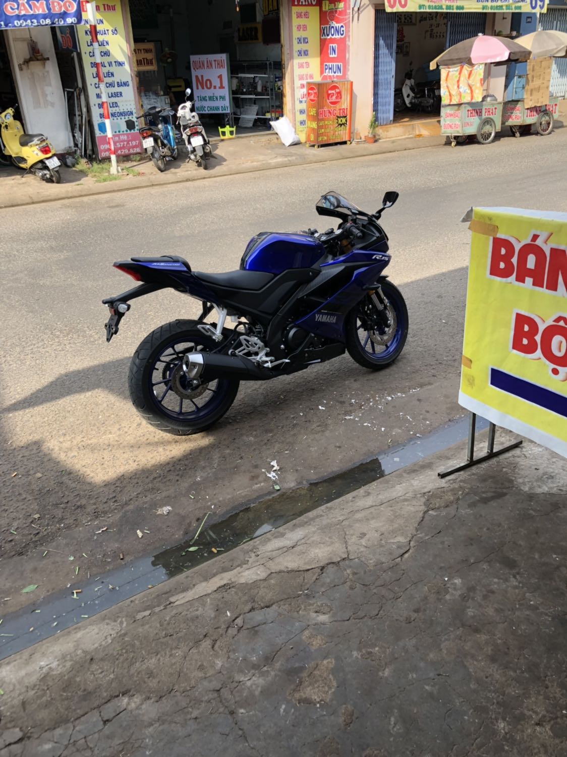 Xe đẹp ạ và rất hài lòng tuy nhiên nvvp thì có thái độ ko mấy thiện cảm.vô gặp kh mà cứ khó chịu ra