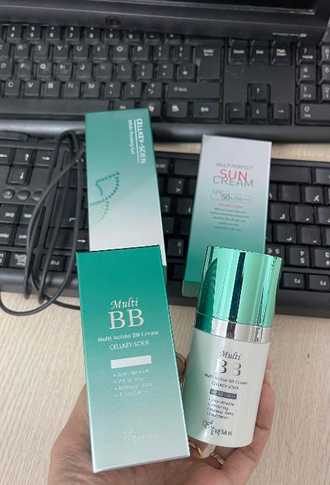 Kem nền dùng rất thích, tệp da và trông thật. Kem chống nắng thì mình mua đến lọ thứ 3 rồi. Nói chung là ưng. Còn được tặng tẩy da chết nữa iu iu