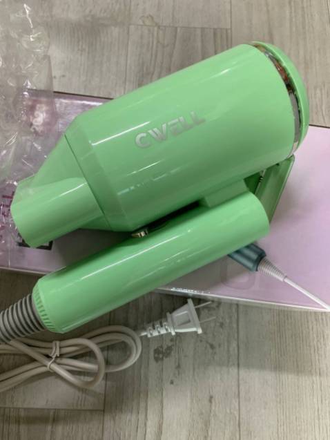 Sản phẩm đẹp tốt giống hình
Máy sấy mạnh
Giao hàng nhanh ship nhiệt tình
Shop đóng hàng cẩn thận có thư c.mon mà phiếu bảo hành