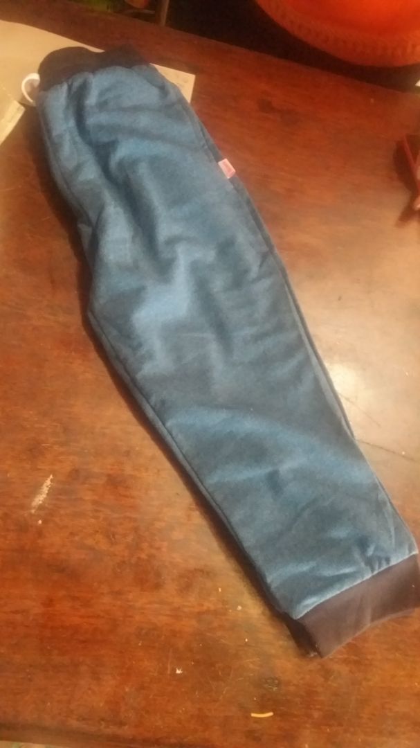 hài lòng.nhưng do bé mình cao quá .nên rất tiết kg vừa