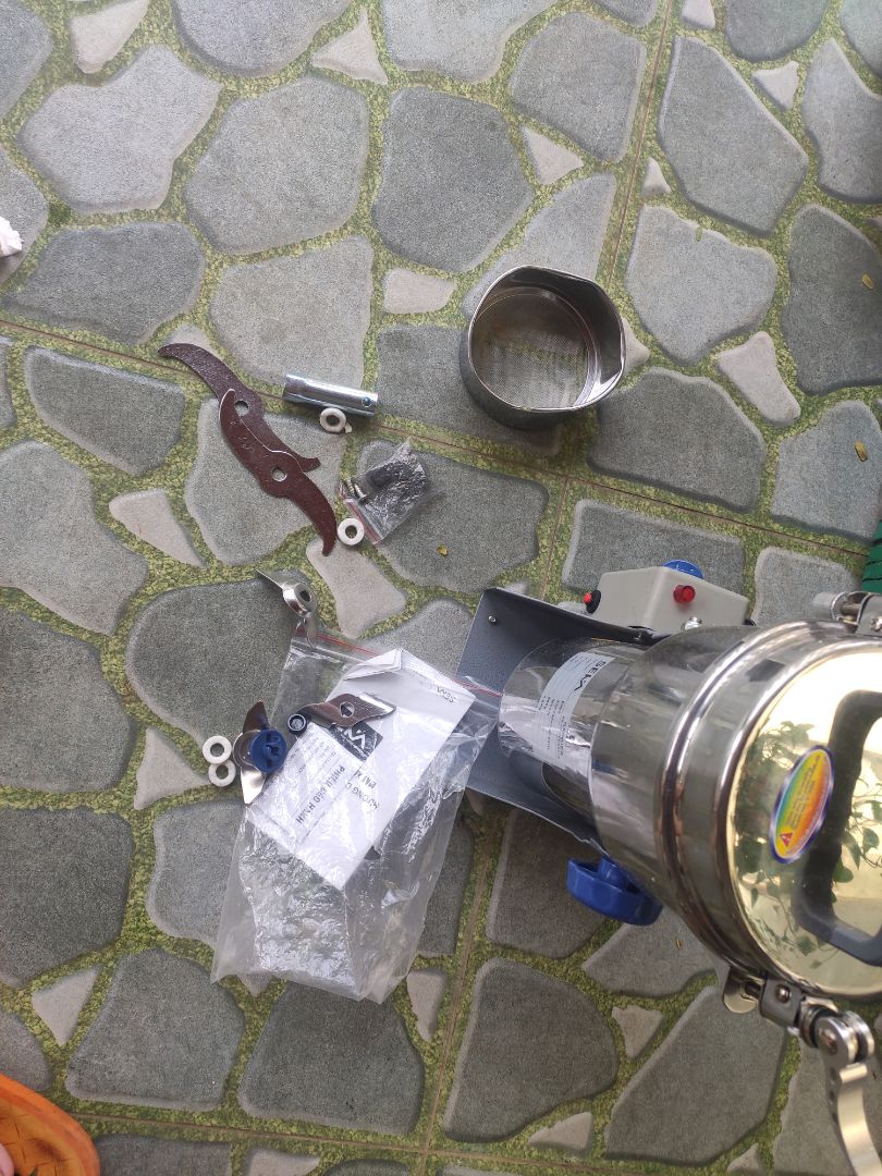 rất rất thất vọng giao hàng thì móp méo, máy đứng hình luôn mở hàng ra thật sự thất vọng không như quảng cáo trên trang wed
Đang mong chờ tiki hoàn tiền mà chua thấy hồi âm