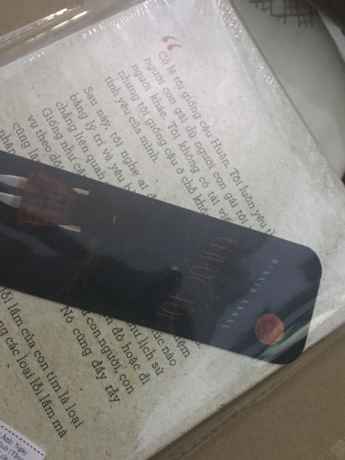 Tại sao lại có bookmark chuộc tôi thành vì bookmark của ngày xưa có một chuyện tình nhỉ???