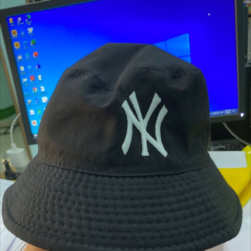 Giao nón như hình