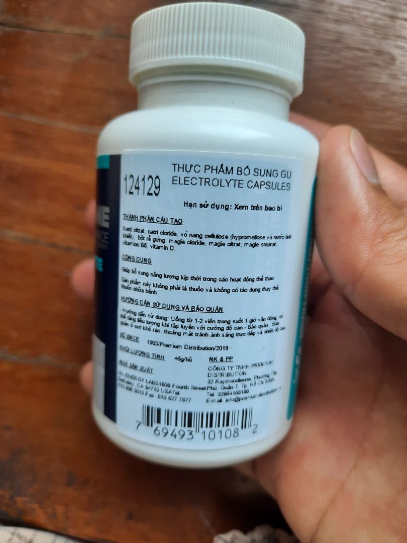 Giao hàng nhanh. Hàng giao về nguyên seal. Hộp nhỏ gọn dễ bảo quản. Chất lượng dùng ok.