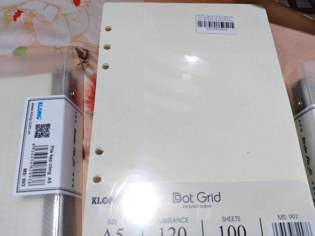 giao nhanh xĩu, sổ nhìn đẹp với chắc chắn nữa, đóng gói thì khỏi phải bàn, đáng tiền mua lắm nha mn :>>>>