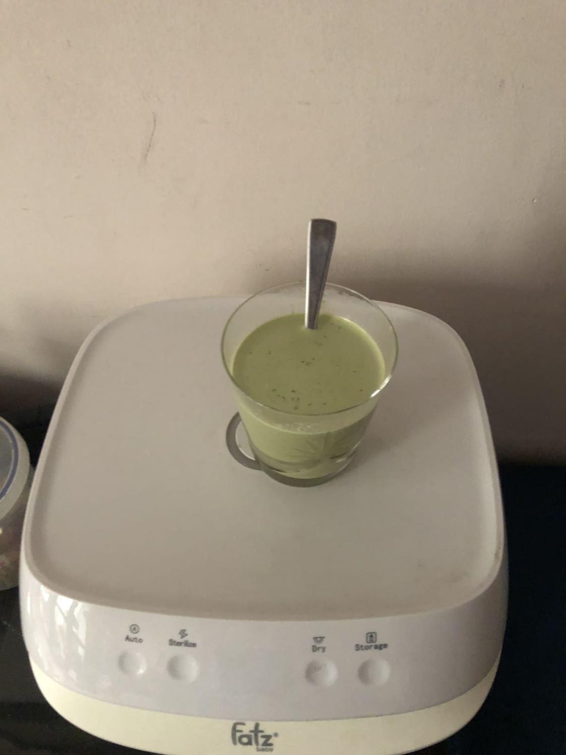 Thơm mùi trà xanh,uống nóng đá đều ngon... rất hài lòng với sản phẩm này.