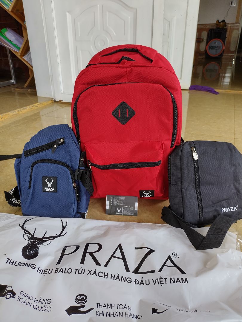 Cho shop 10 sao luôn nhé, giao siêu nhanh, đóng hành chuẩn, chất lượng sản phẩm tuyệt vời. Lúc đặt mua mình rất hồi hộp vì sợ hàng rẻ chất lượng kém nhưng thật bất ngờ. Chưa bao giờ mua balo rẻ mà chất lượng tốt vậy, vải dày dặn, màu đẹp, form chuẩn. Nói chung là quá ưng ý.