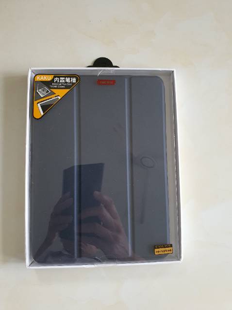 Vừa vặn với ipad mini 4, khe để pencil hơi thừa, chất liệu nhựa tạm ổn