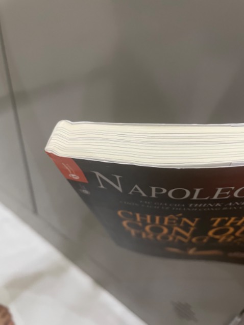 Mua 2 quyển thì hỏng cả 2. Tin tưởng tikitrading nên k quay clip mở hàng, đổi trả k được. 1 thời gian k mua trên Tiki giờ quay lại mua thấy chất lượng đi xuống