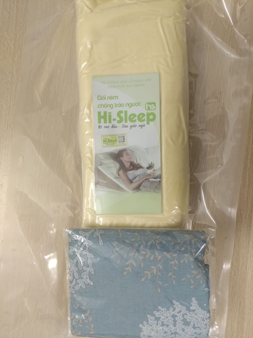 Tạm thời chấm 4 sao, dùng độ tháng nữa mà ổn thì tôi sẽ chấm điểm cao hơn. Trước đây tôi đã mua 1 gối của hãng yoro gì đó mà nằm cứng đờ cả lưng nên buộc phải mua cái này. Hy vọng sẽ khá hơn