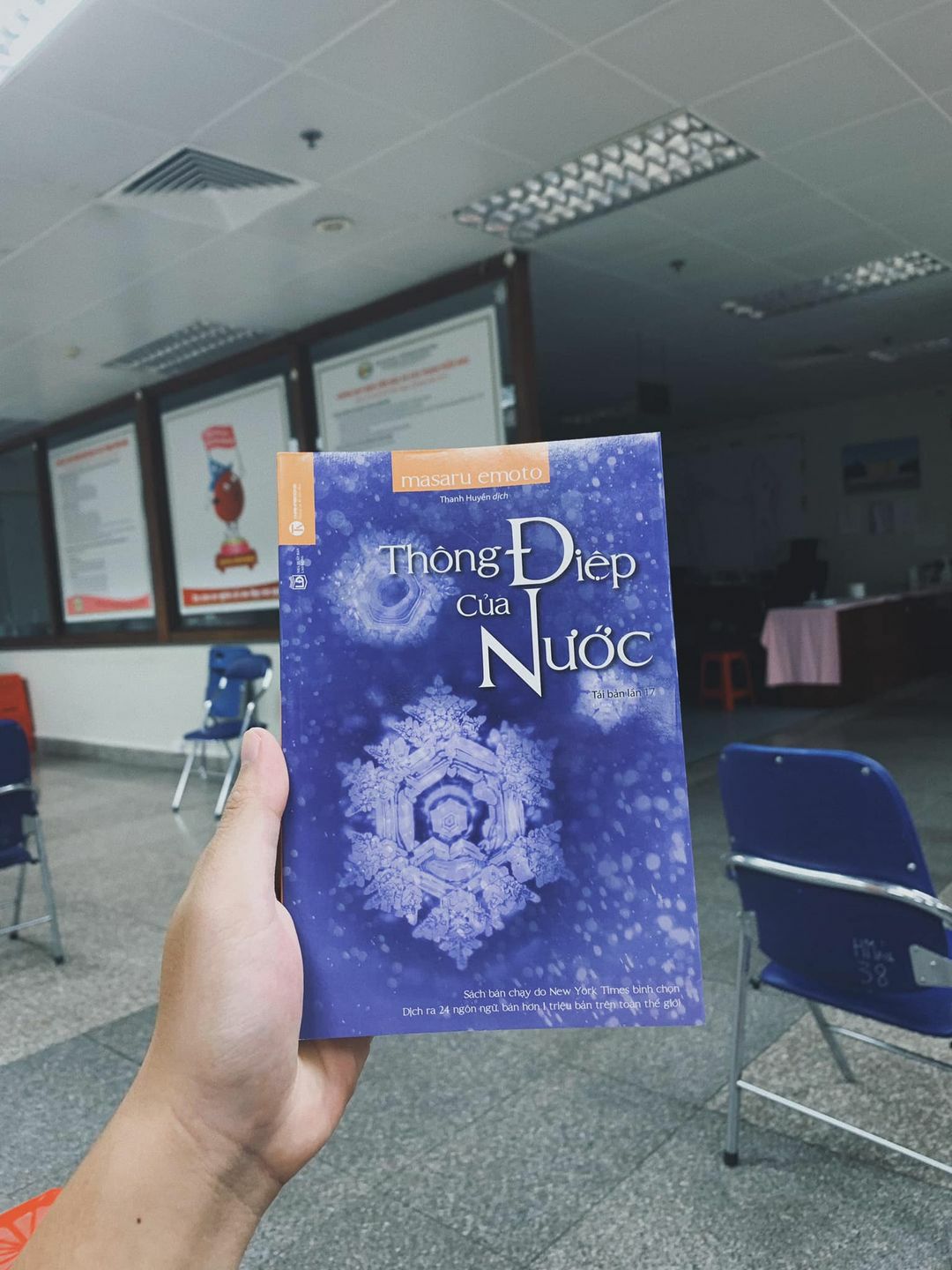 Giao hàng nhanh
Tiki luôn tuyệt vời, gói đẹp
chất lượng sách Tuyệt vời ông mặt trời
Về nội dung sách: toàn những tác phẩm bán chạy toàn cầu thì chất lượng không phải bàn.
Về giá cả: rẻ không tưởng

Xin cảm ơn TIKI ❤️❤️❤️
