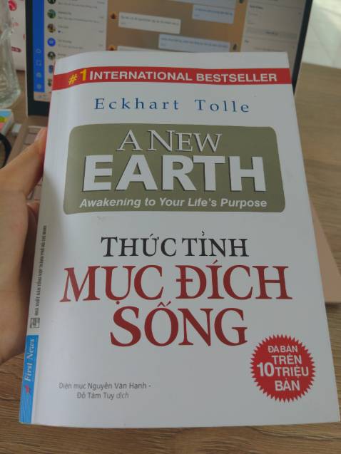 Nội dung sách kén người đọc nhưng thực sự là 1 quyển sách nên đọc trong đời. Sách giúp mình nhìn nhận bản thân sâu hơn và nhận diện đc cảm xúc nào thuộc về chính mình và cảm xúc nào thuộc về bản ngã.