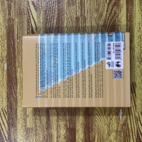 Sách mới,đẹp,nội dung thì quá hay rồi,rình mãi giảm 42% cộng thêm các mã giảm nữa chắc đc 50%,hốt luôn năm mới. Cuốn này dày nhất,và đc đánh giá hay nhất trong 3 cuốn của tác giả,mình chưa đọc nhưng rất háo hức vì 2 cuốn kia mình đọc thấy rất thích và thú vị